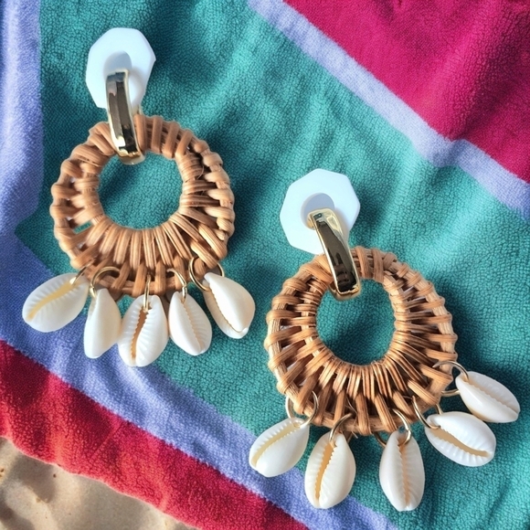 🆕️ Boho Chic Rattan Shell Earrings 18K Gold Plated Summer Beach Themed Vibes - Picture 10 of 10